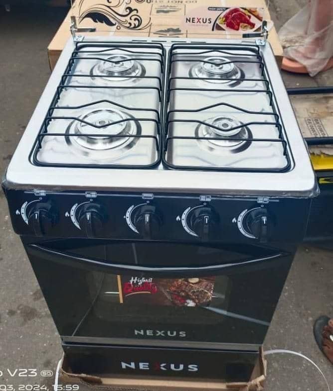 Nexus 4 burner standing gas burner with oven