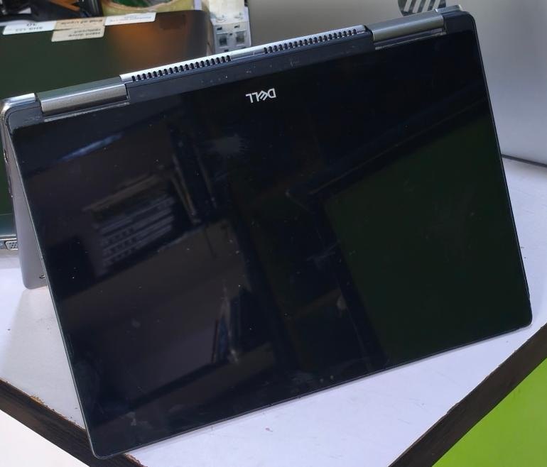 Dell Inspiron 13 Laptop (Intel Core i7 8th Gen, 8GB RAM, 256GB SSD)